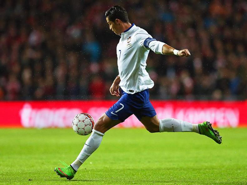 Cristiano Ronaldo shooting stance in a match for Portugal