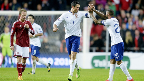 Cristiano Ronaldo thanking Ricardo Quaresma for his assist in Denmark