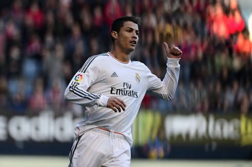 Cristiano Ronaldo playing in Osasuna 2-2 Real Madrid, for La Liga