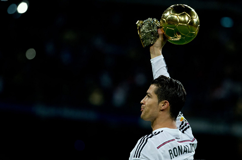 Cristiano Ronaldo showing the 2014 FIFA Ballon d'Or to the Real Madrid fans at the Bernabéu