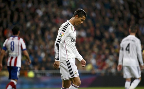 Cristiano Ronaldo puts his head down during Real Madrid 2-2 Atletico Madrid for the Copa del Rey