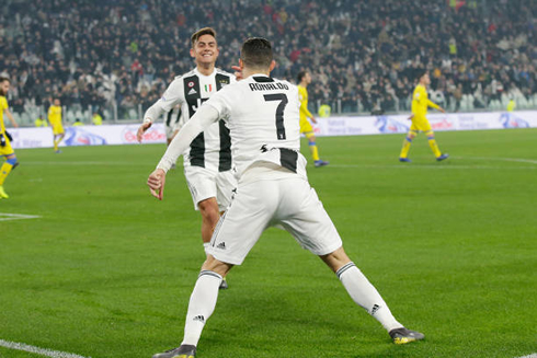 Cristiano Ronaldo celebrates Juventus goal with Paulo Dybala