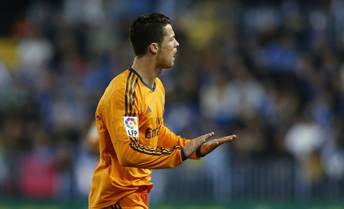 Cristiano Ronaldo goal celebration in Malaga 0-1 Real Madrid