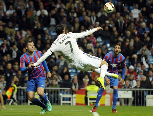 Cristiano Ronaldo bicycle kick shot, in Real Madrid vs Levante for La Liga 2015