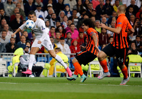 Cristiano Ronaldo trying to hit the target with a right-foot shot