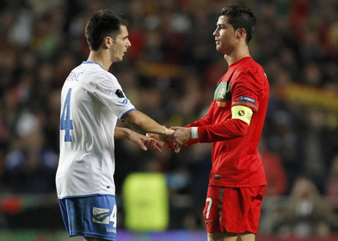 Cristiano Ronaldo complimenting Papac from Bosnia