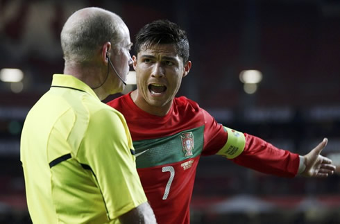 Cristiano Ronaldo screaming and yelling at the linesman