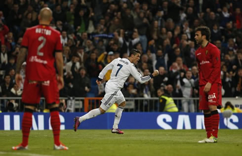 Cristiano Ronaldo celebrating the equaliser goal at the Santiago Bernabéu, in the game between Real Madrid and Mallorca in 2013