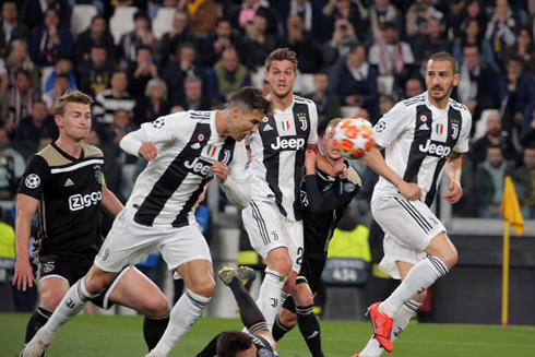 Cristiano Ronaldo scoring Juventus goal vs Ajax