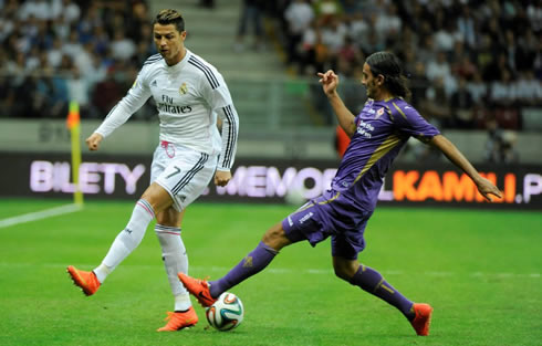 Cristiano Ronaldo doing tricks in Real Madrid vs Fiorentina