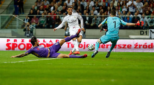 Cristiano Ronaldo scoring the opener in Real Madrid vs Fiorentina