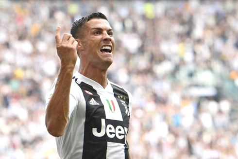 Cristiano Ronaldo celebrates first goal in the Serie A in 2018