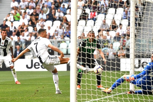 Cristiano Ronaldo first goal ever for Juventus in the Serie A