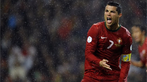 Cristiano Ronaldo absolutely furious and losing his mind, during a game for Portugal in 2012-2013, counting for the qualifiers for Brazil's 2014 World Cup