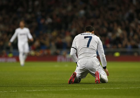 Cristiano Ronaldo on his knees, feeling powerless to help Real Madrid winning the game, in La Liga 2012-2013