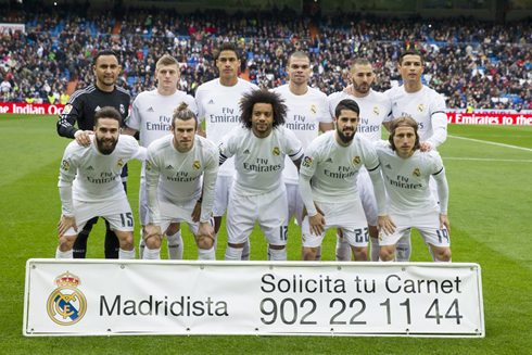 Real Madrid line-up in their home match against Sporting Gijón, in La Liga 2015-2016
