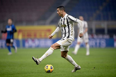 Cristiano Ronaldo doing tricks and stepovers in Inter vs Juve