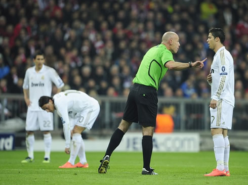 Cristiano Ronaldo arguing with English referee, Howard Webb