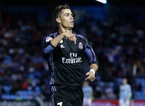 Cristiano Ronaldo shouting and gesturing to the crowd at Vigo