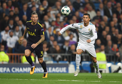 Cristiano Ronaldo chasing the ball in Real Madrid vs Tottenham in 2017