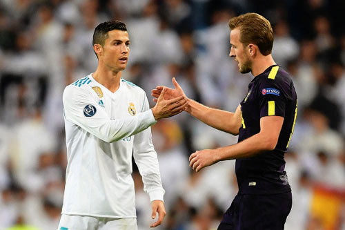 Cristiano Ronaldo shaking hands with Harry Kane in Real Madrid vs Tottenham in 2017