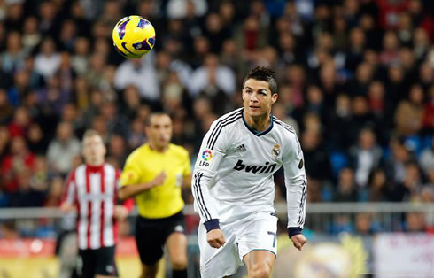 Cristiano Ronaldo chasing the ball in Real Madrid vs Athletic Bilbao, for La Liga 2012-2013