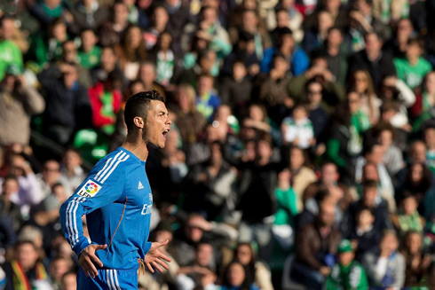 Cristiano Ronaldo leads Real Madrid goal fest against Betis, in La Liga 2014