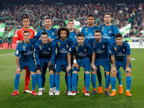 Cristiano Ronaldo on his tip toes in Real Madrid pre-match photo ahead of their game against Betis in February 2018
