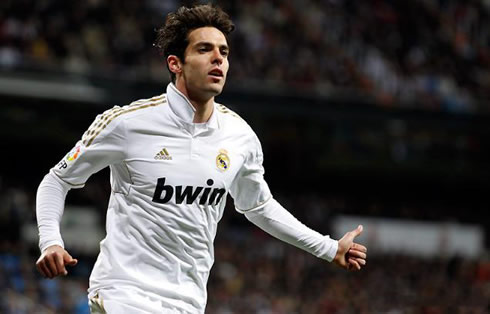 Ricardo Kaká running in Real Madrid, with his air jumping around, in 2012