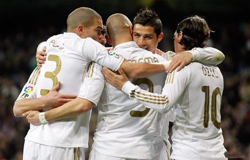 Cristiano Ronaldo hugging Benzema, Ozil and Pepe in Real Madrid goal celebrations in Real Madrid 1-1 Malaga