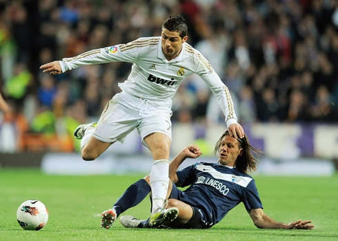 Cristiano Ronaldo dribbling DeMichelis in Real Madrid vs Malaga