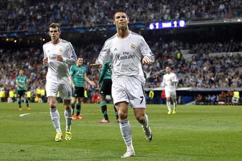 Cristiano Ronaldo calm down goal celebration in Real Madrid 3-1 Schalke