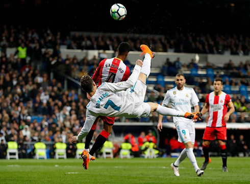 Cristiano Ronaldo acrobatic shot attempt in Real Madrid vs Girona