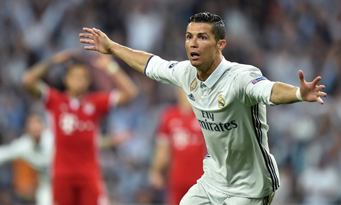 Cristiano Ronaldo scores against Bayern Munich in Champions League 2017