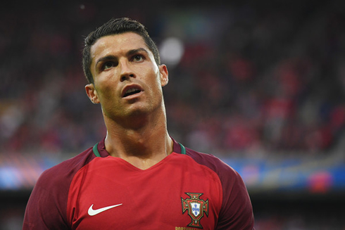 Cristiano Ronaldo disappointe for missing the penalty-kick against Austria