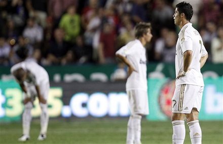 Cristiano Ronaldo looking powerless as Real Madrid gets defeated by Levante in La Liga 2011-2012 season