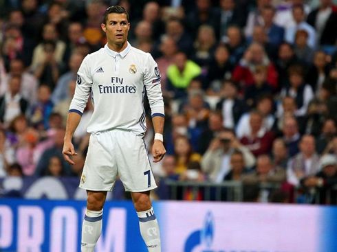 Cristiano Ronaldo stance before taking a free-kick