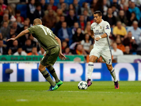 Cristiano Ronaldo taking on a defender in Real Madrid 5-1 Legia Warsaw