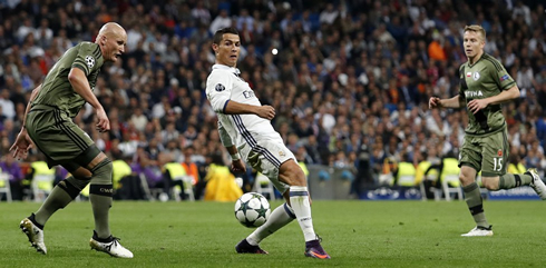 Cristiano Ronaldo assisting a teammate for another Real Madrid goal at the Bernabéu