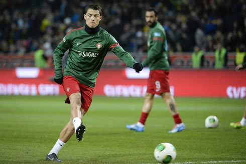 Cristiano Ronaldo warming up his right foot shots, ahead of the game between Sweden and Portugal