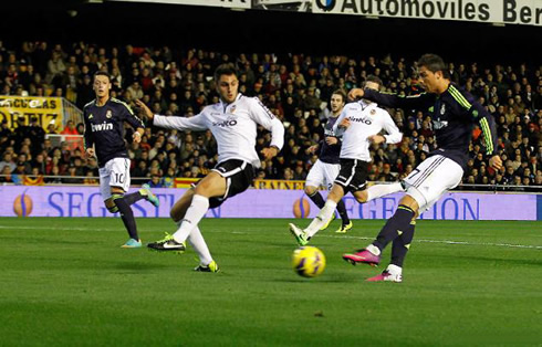 Cristiano Ronaldo left-foot goal, in Valencia vs Real Madrid in 2013