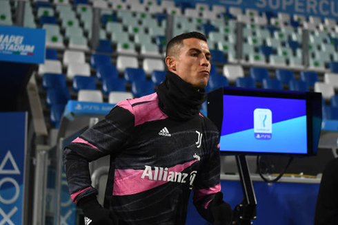 Cristiano Ronaldo entering the MAPEI Stadium