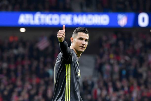 Cristiano Ronaldo raising his thumb in his return to Madrid, in Atletico vs Juventus in 2019