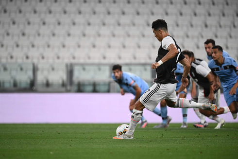 Cristiano Ronaldo converting the penalty-kick in Juventus 2-1 win over Lazio