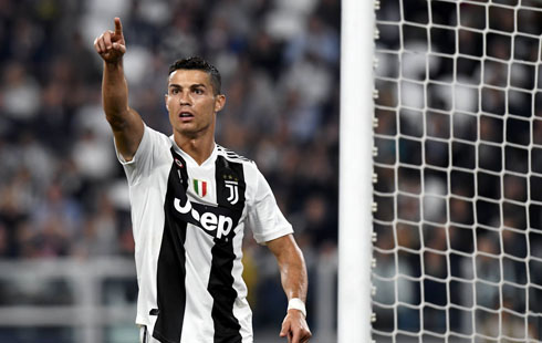 Cristiano Ronaldo dedicating his goal to someone in the crowd