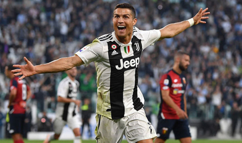 Cristiano Ronaldo scores the first goal in Juventus vs Genoa for the Serie A
