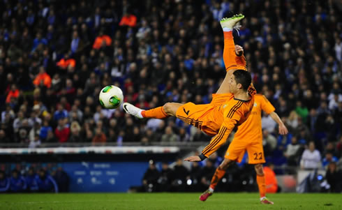 Cristiano Ronaldo failed attempt of a bicycle kick