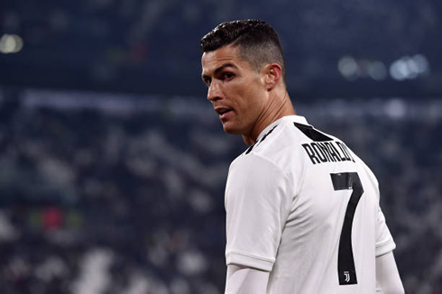 Cristiano Ronaldo looking back in a Serie A game