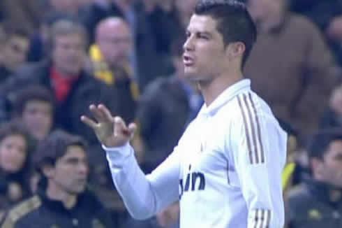 Cristiano Ronaldo making the robbery and theft gesture, after Real Madrid tied 1-1 against Villarreal in La Liga 2012