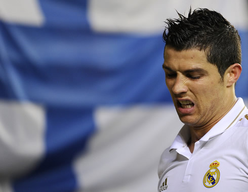 Cristiano Ronaldo appearing to be in pain in the match between Real Madrid and Villarreal, at El Madrigal